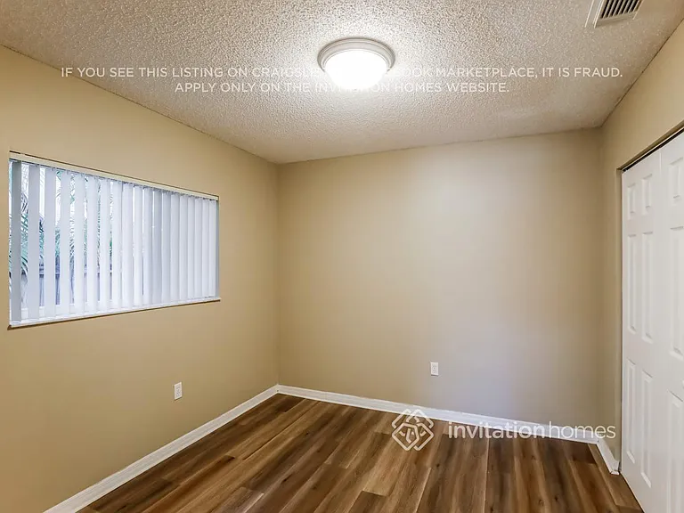 14305 SW 164th Ter — Photo 9