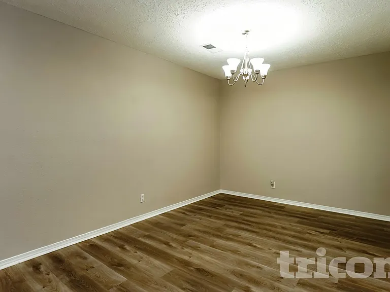 1416 Nemesia Pl NE — Photo 3