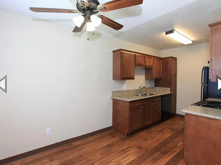 Mollison Villas — Photo 44