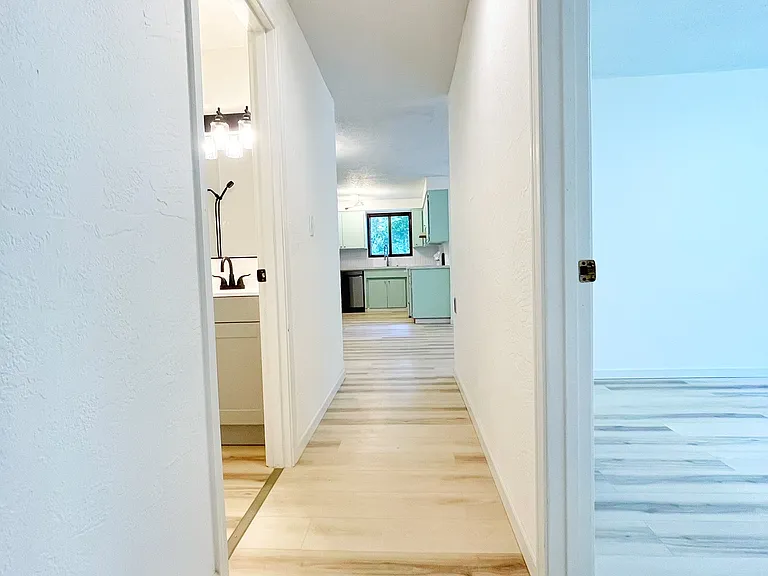 1714 Susan Ct SE — Photo 22