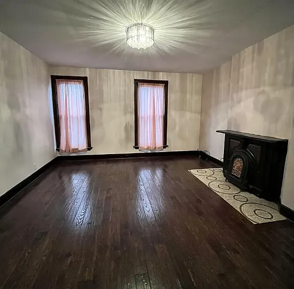 503 Russell St — Photo 12