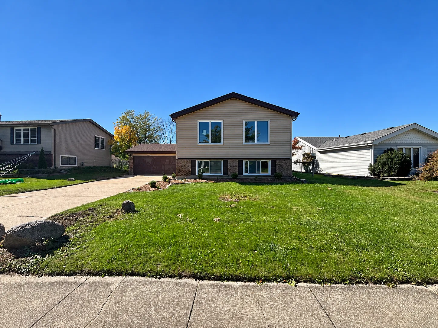 5 bed, 3000 sqft, $3,695 — Photo 1
