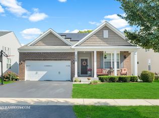 2568 Basin Trail Ln, Naperville, IL 60563