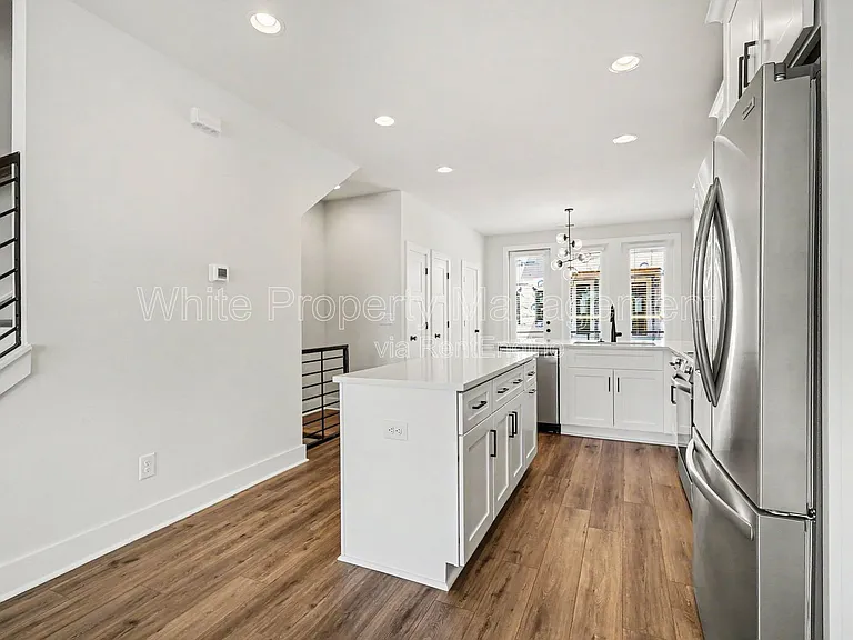 2146 N Graham St — Photo 9