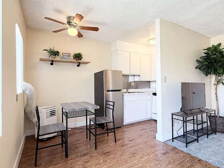 1497 W 29th St #1 — Photo 3