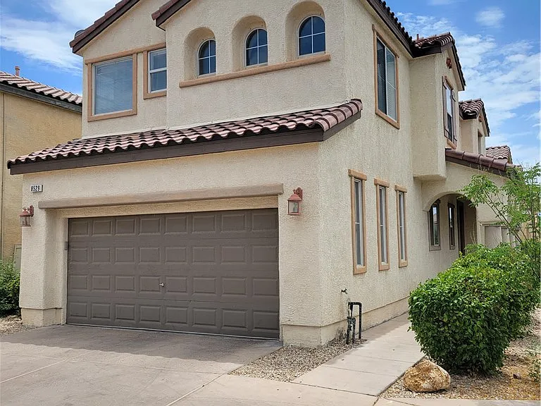 8529 Lawsonia Ct — Photo 1