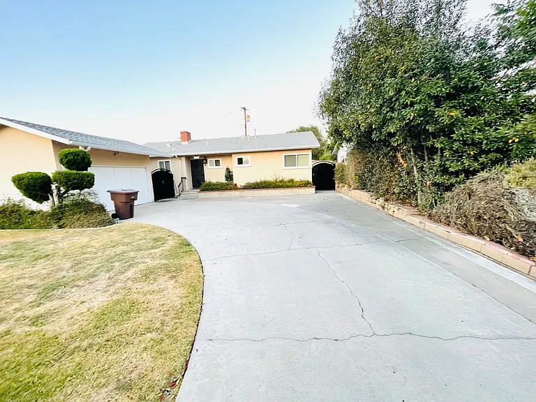 S William Miller Dr — Photo 14