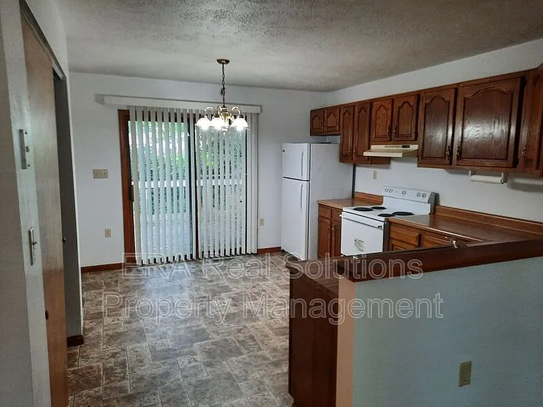 434-442 S West St #7 — Photo 3