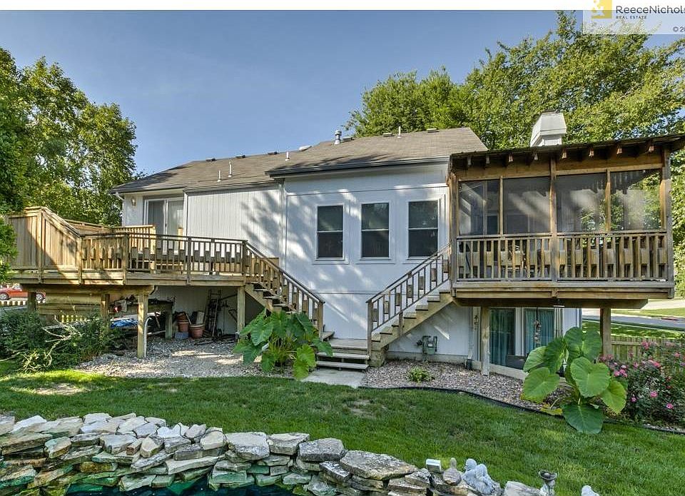 2nd image of 702 Hawthorne Dr