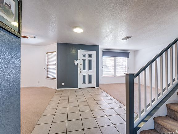 4th image of 103 LAUREN LN