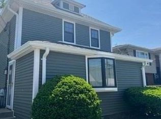 52 Monroe St, Franklin Square, NY 11010