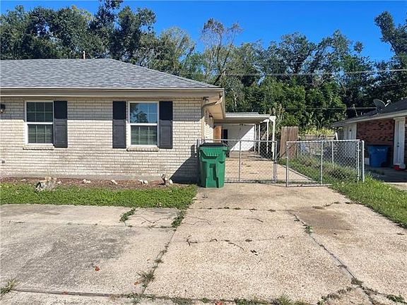 2nd image of 157 Lakewood Dr