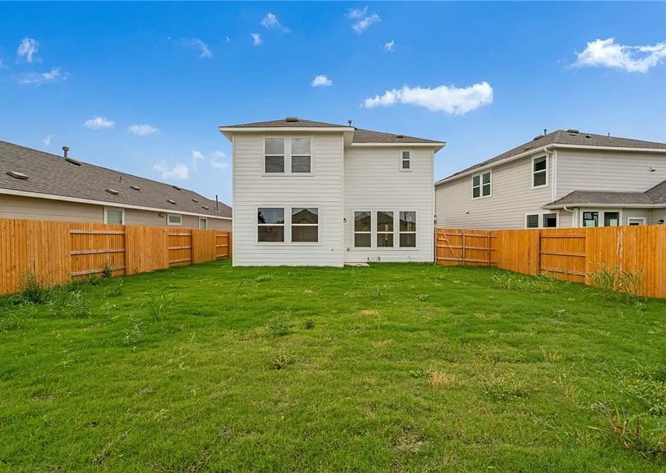 233 Trailside Ln