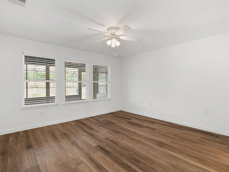 109 Monument Hill Trl — Photo 25