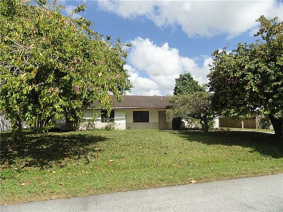 2nd image of 11941 NW 27th Ct