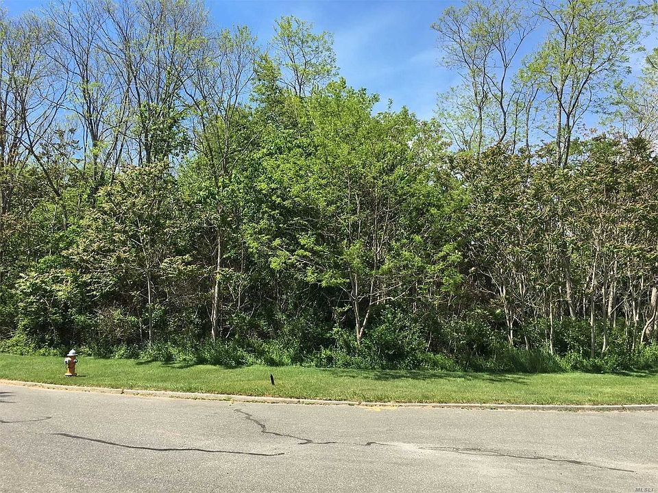 1st image of 33 Lagoon Ct