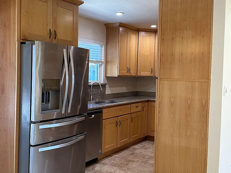 35264 Farnham Dr — Photo 9