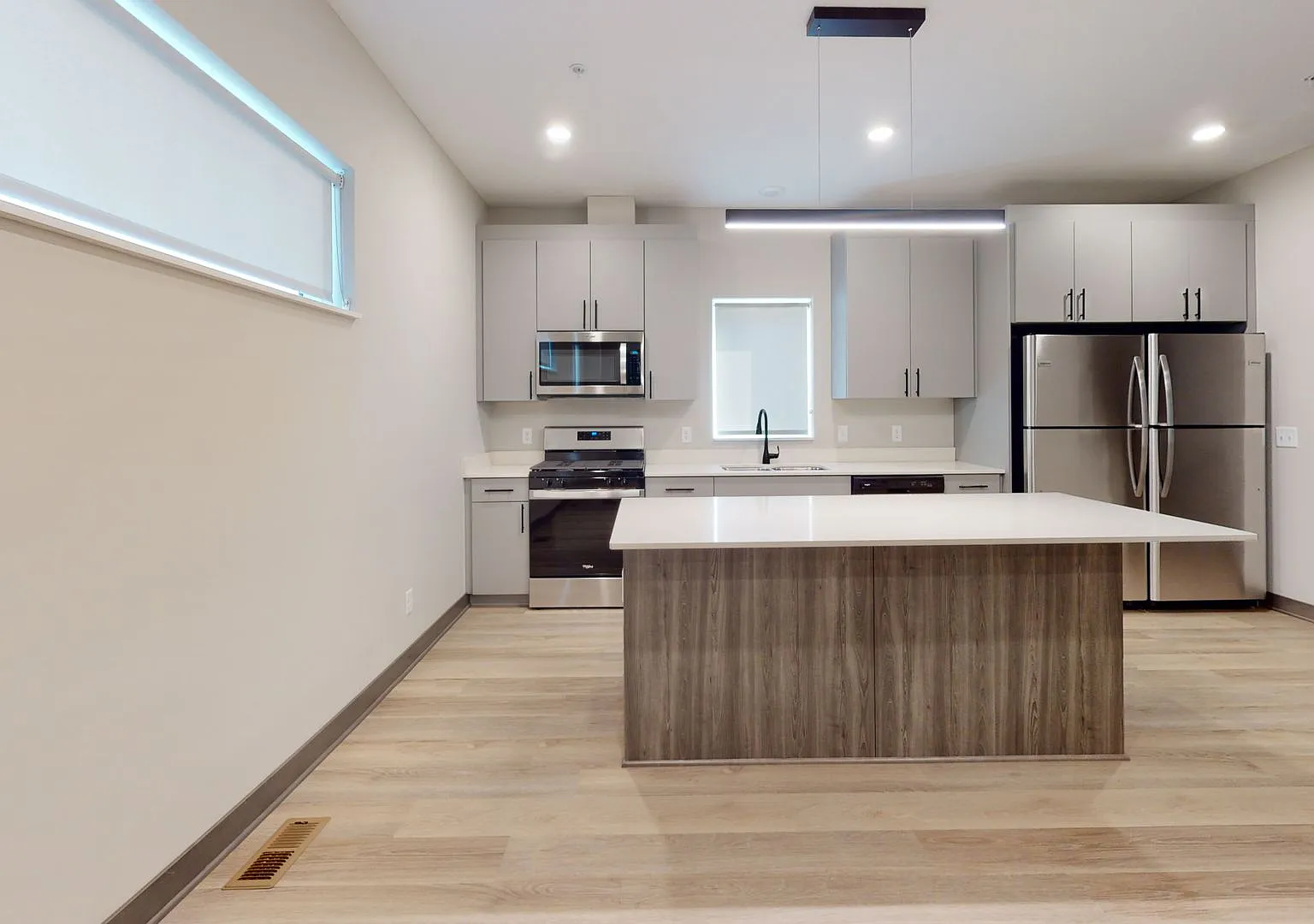 6th Street Triplex — Photo 1