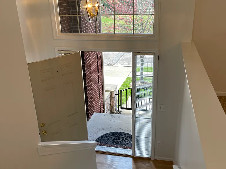 16713 Kensington Dr — Photo 24