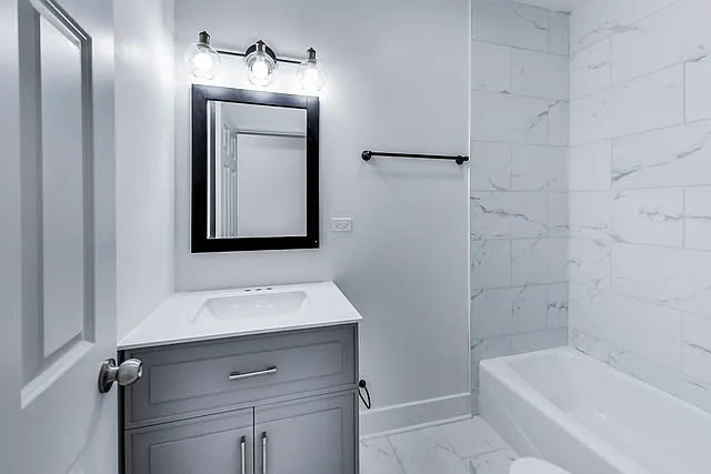 815 S Carpenter St #3R — Photo 10