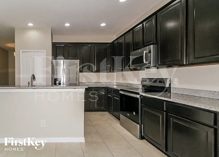 13830 Pickett Reserve Ct — Photo 6