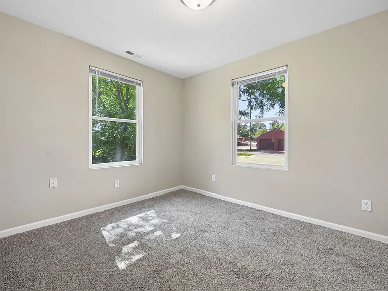 1282 Lockbourne Rd #B — Photo 12