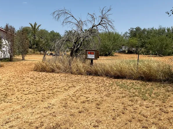 332 E Salinas LOT 16-20, Dilley, TX 78017