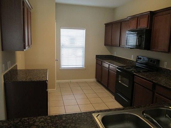 2nd image of 106 Drover Ridge Dr