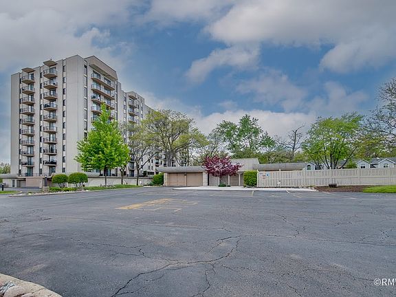 2nd image of 190 S Wood Dale Rd APT 507