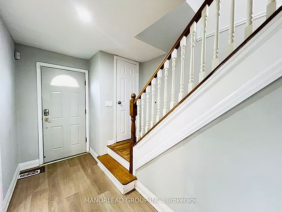 4th image of 19 Cloverhill Rd