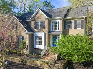 203 Wyndham Dr, Chapel Hill, NC 27516