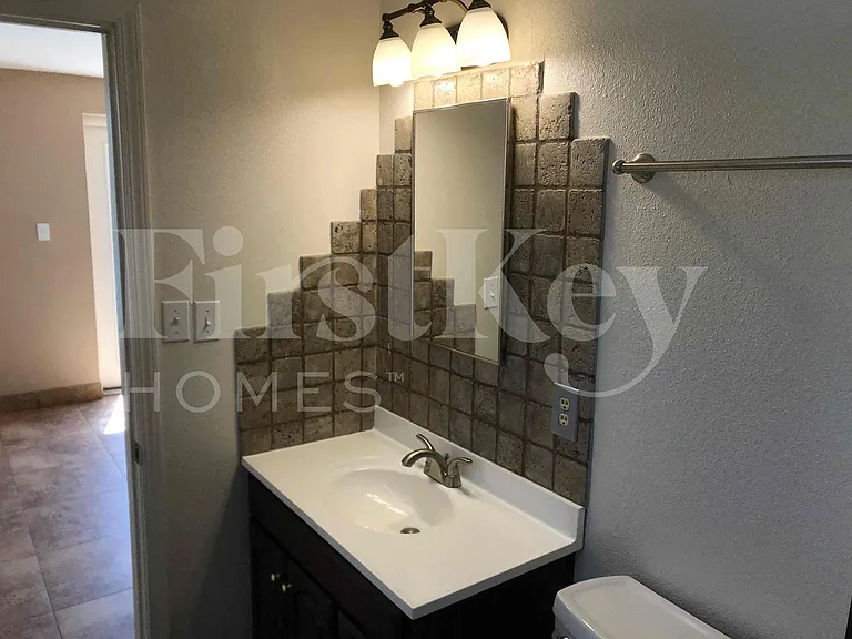 3550 E Thunderbird Rd — Photo 15