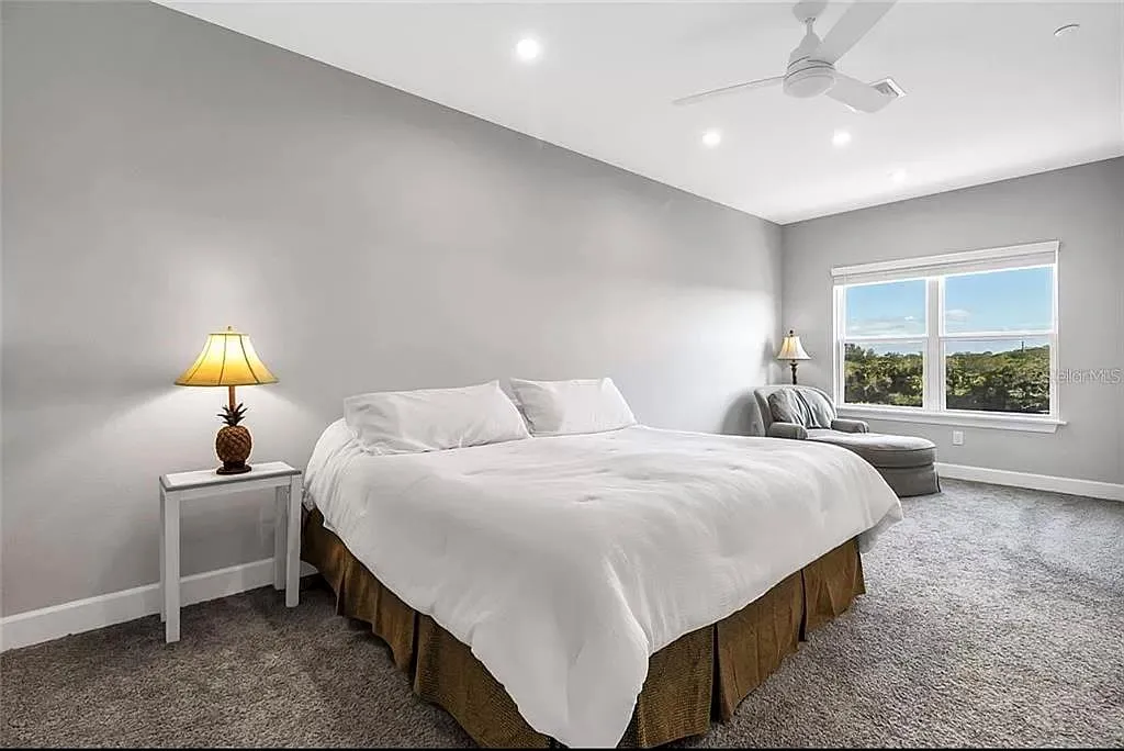 4 bed, 3.0 bath, 1825 sqft, $3,795 — Photo 4