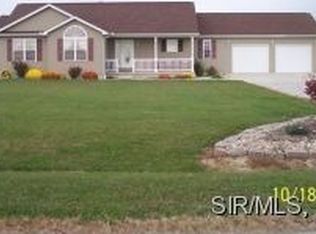 22322 Charles Rd, Staunton, IL 62088