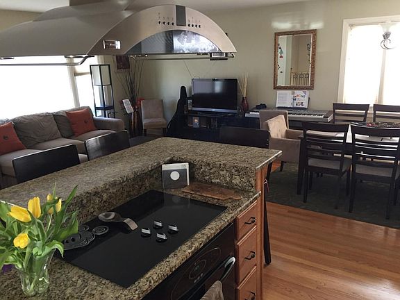 5th image of 9407 Le Claire Ave