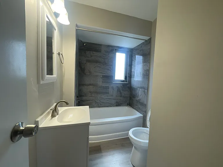 18953 Hilliard Blvd #4 — Photo 12