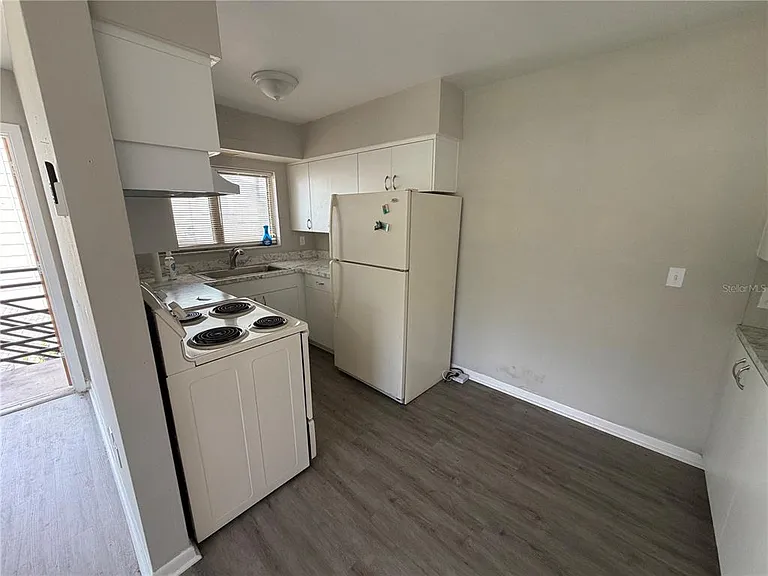615 Oak Ave — Photo 9