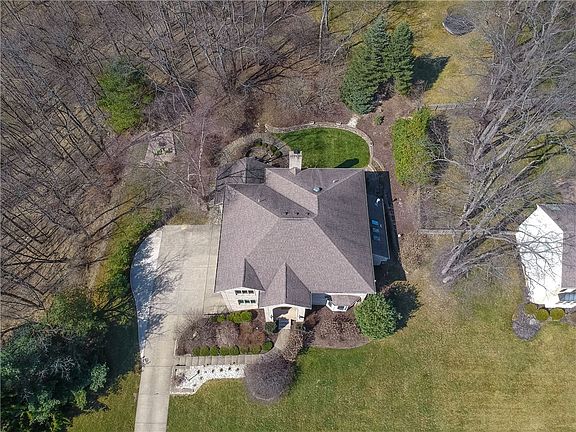 3rd image of 141 Pinehurst Dr