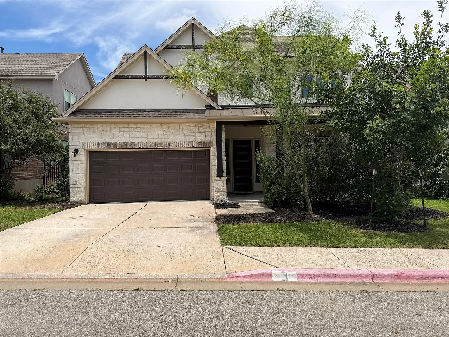 5 bed, 4.0 bath, 3754 sqft, $3,500 — Photo 1