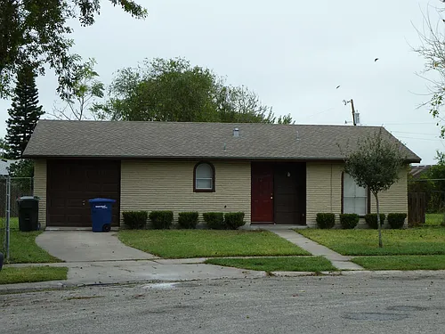 6422 Vincent Dr Photo 1