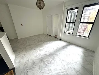 110 Division Avenue, #15