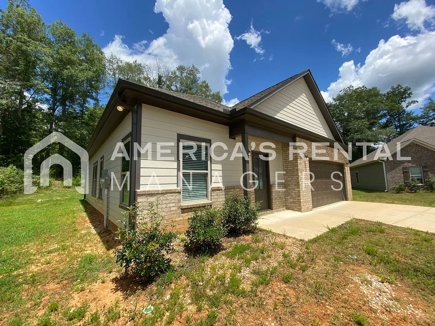 Home for Rent in Clanton, AL — Photo 2