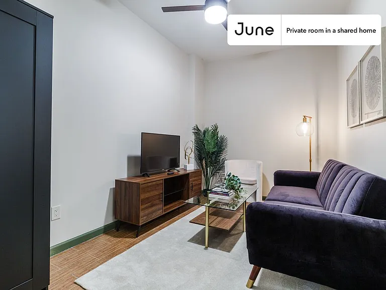 7 Eldridge St #C — Photo 4