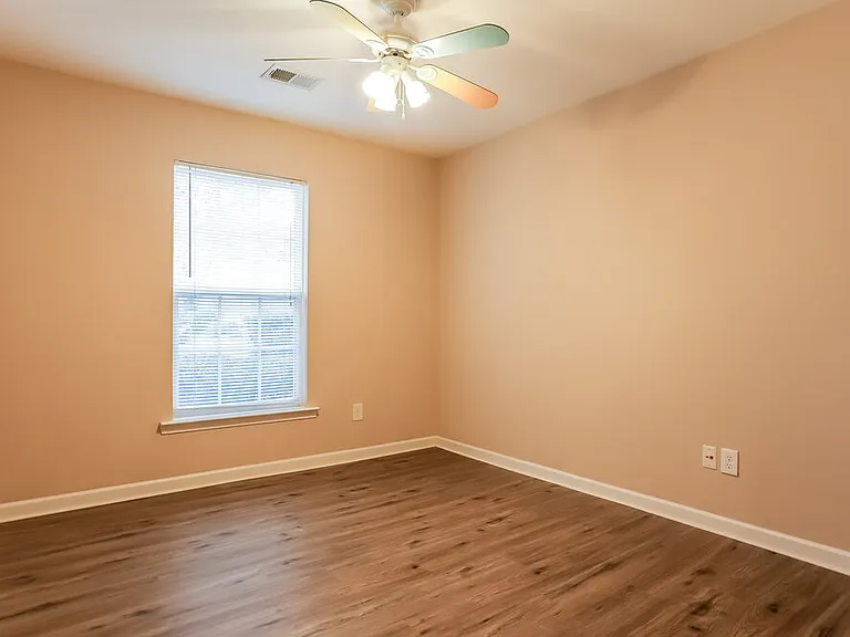357 Hunterian Pl — Photo 16