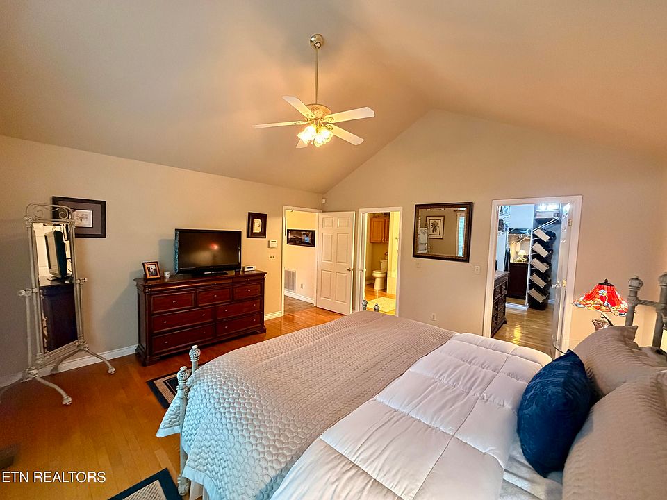 25th image of 630 Kenny Brook Ln