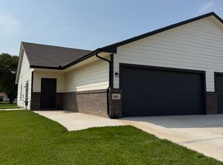 409 N Kruse Way, Sterling, KS 67579