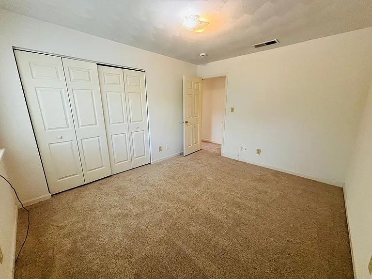 402G Berryfield Ln — Photo 10
