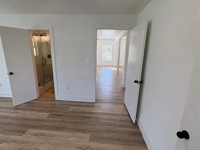 502 Independence St — Photo 10