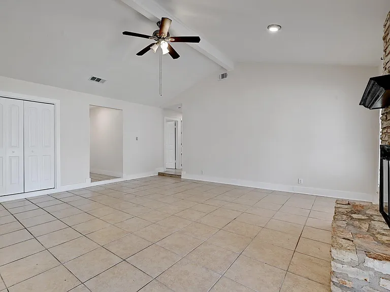 509 Greenway Dr — Photo 4