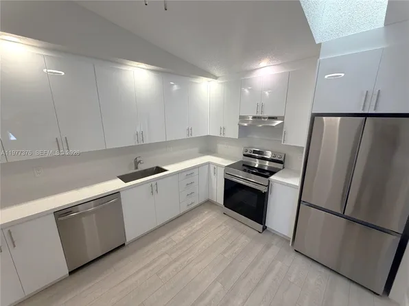 1439 Captains Walk #20D, Fort Pierce, FL 34950